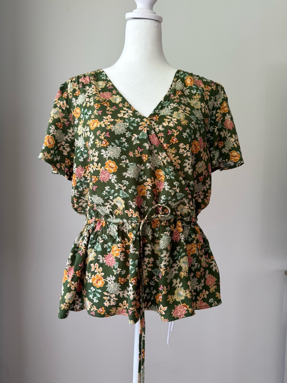 LOFT Floral Wrap Peplum Blouse Tie Waist Short Sleeve Top Size M NWT